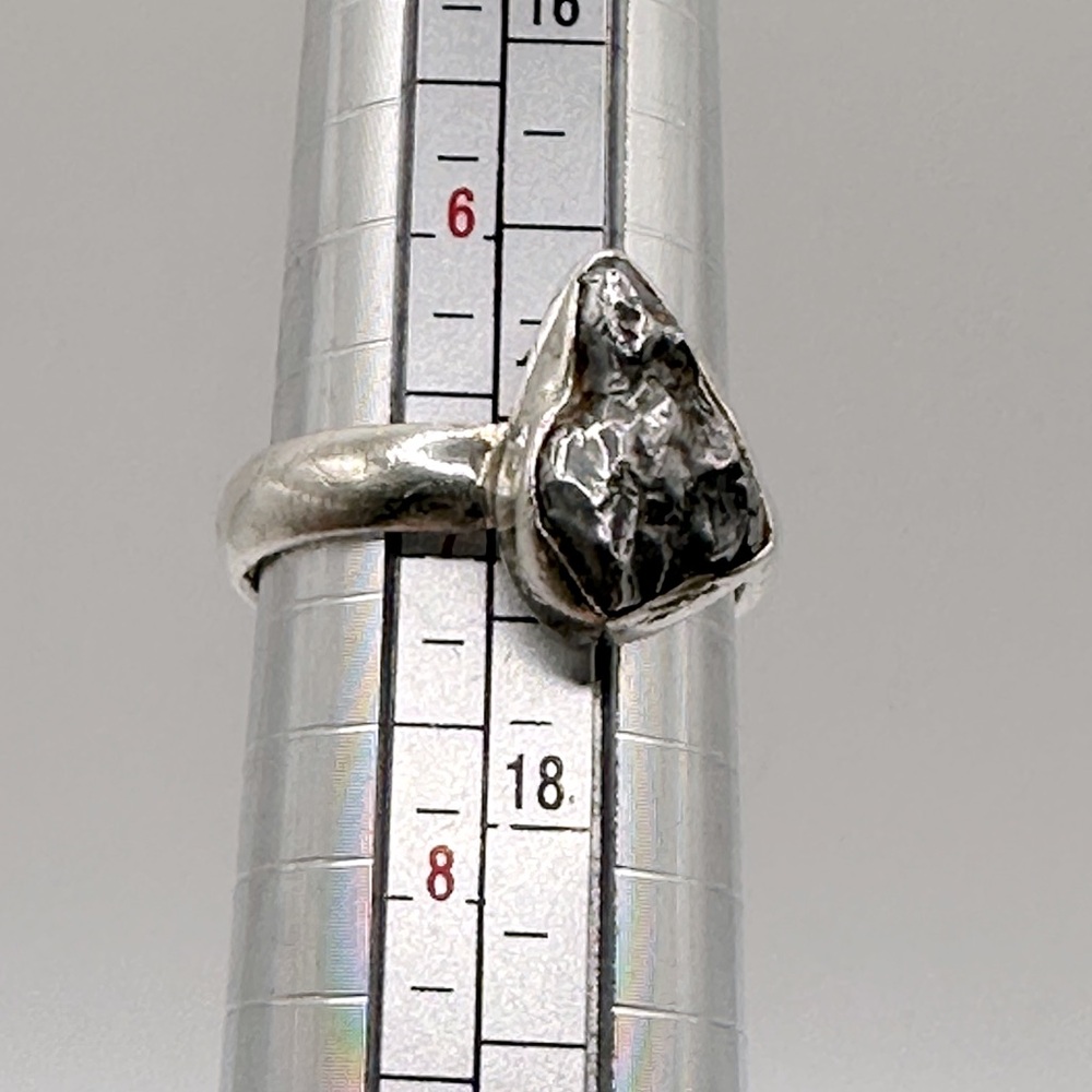 Unique sterling silver and Campo del Cielo meteorite ring - size 7 - Picture 4 of 4